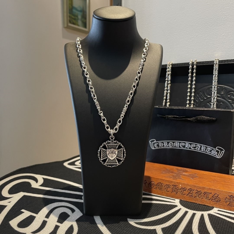 Ch**me He**ts necklaces